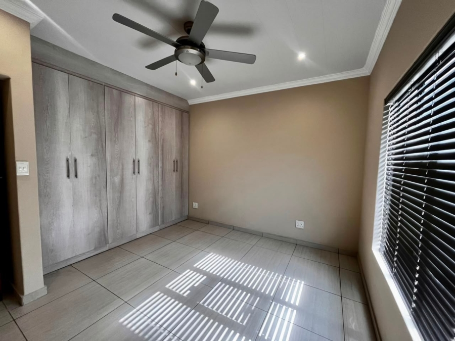 To Let 3 Bedroom Property for Rent in Cashan North West